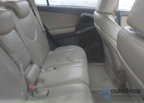 2010 Toyota Rav4 Limited z USA, uszkodzony, nr VIN 2T3DF4DV6AW027519